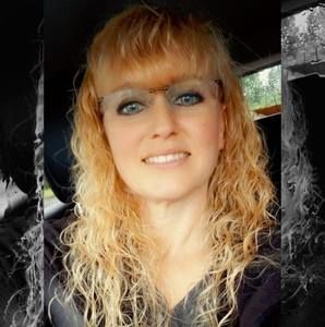 Meet your Posher, Evelyn